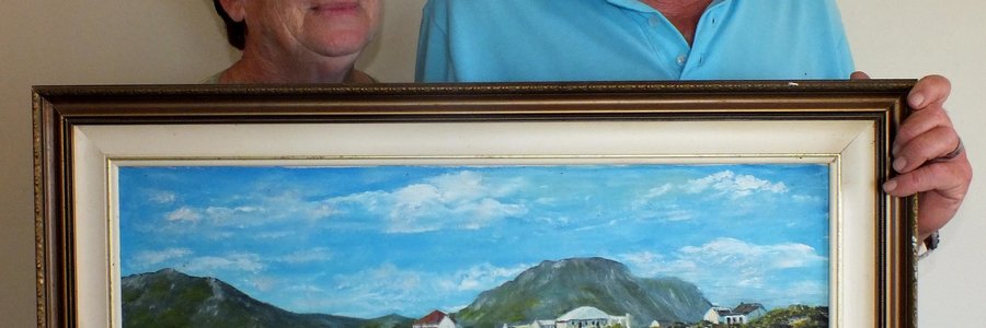 Pieter / Charlie Nowers en sy eggenote, Liz, agter ‘n skildery met groot sentimentele waarde vir Charlie